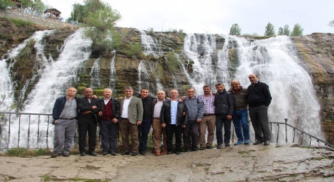 Tortum Şelalesinde 31 yıllık özlemi giderdiler