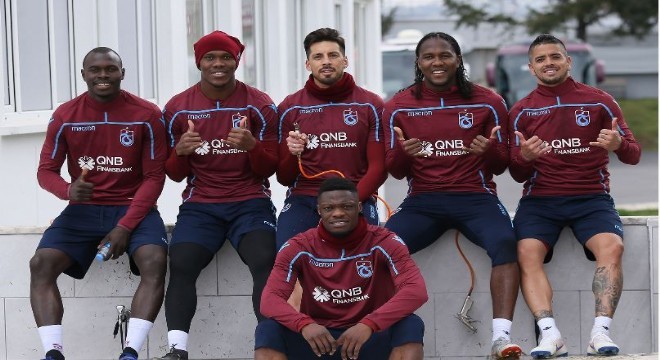 Trabzonspor Erzurum’a 19 futbolcuyla geldi