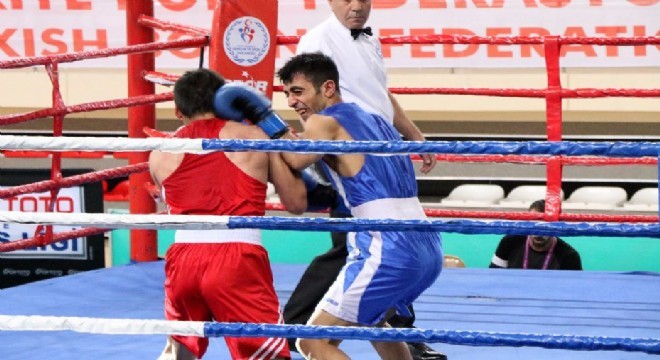 Türkiye Büyük Erkekler Ferdi Boks Şampiyonası başladı