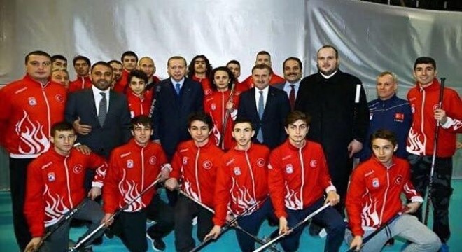 U18 Buz Hokeyi Dünya Şampiyonasında geri sayım