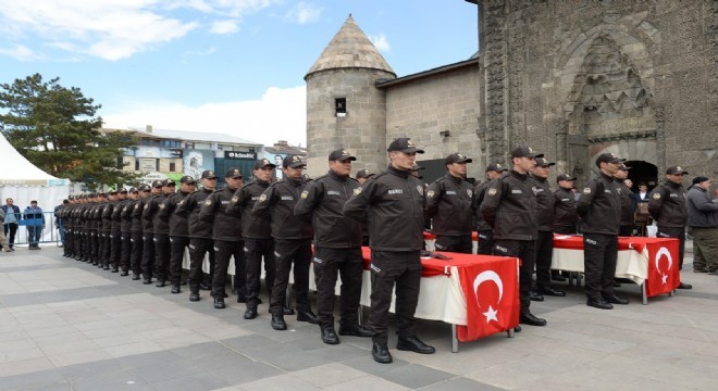 Yemin edip göreve başladılar