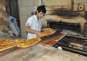 Ateş karşısında ekmek sınavı