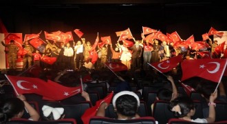 15 Temmuz Destanını sahneye taşıdılar