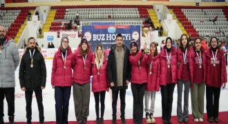 ATAUNİV'den çifte şampiyonluk