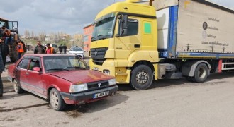 Aşkale yolunda tır kazası: 3 yaralı