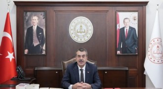 Bakan Tekin’den Gençliğe mesaj