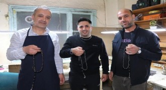 Balık taneli Oltu taşı tespihi yaptı