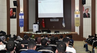 ETÜ, öğrencileri iş hayatına hazırlıyor