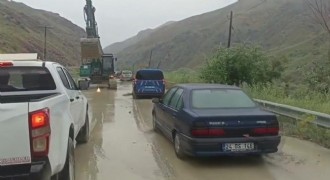 Erzincan - Kemah yolu yeniden ulaşıma açıldı