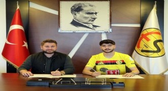 Erzurumsporlu Taha, Eskişehirspor'a transfer oldu