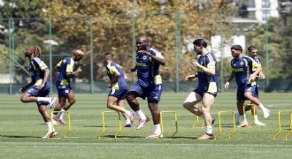 FB, Lyon ile oynayacağı rövanş maçı hazırlıklarına başladı
