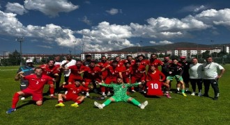 Futbol Bölge Karma takımları Erzurum'da yarışıyor