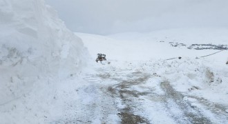 Kırsalda karla devam eden mücadele