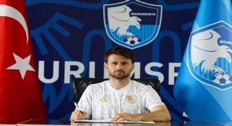 Murat Cem Akpınar Erzurumspor'da kaldı