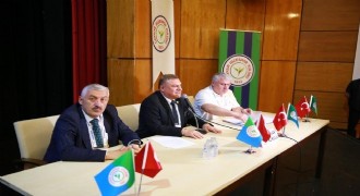 Rizespor'un yeni başkanı Ali Zeki Saruhan oldu