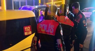 Torun ninesini bıçakla yaraladı