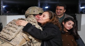 Yılbaşı nöbetinde aile sevinci