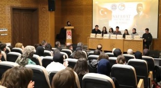 Öğrenciler Safahat'ı yorumladı