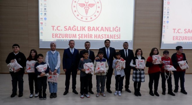 Öğrenciler organ bağışını anlatmak için yarıştı