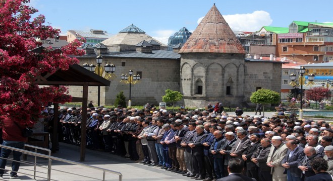 Şehit Filistinliler için gıyabi cenaze namazı kılındı