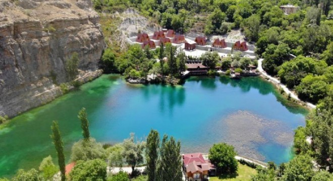 ‘Yedigöller  kısıtlamasız bayramda misafirlerini ağırlıyor