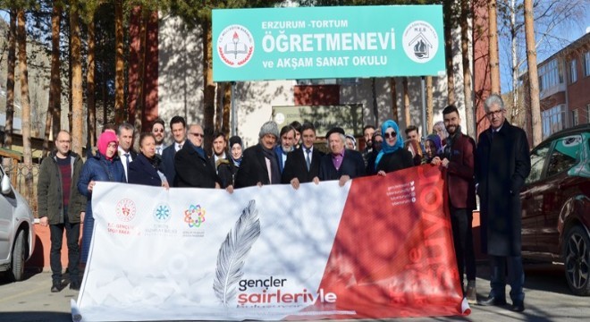 “Gençler, Şairleriyle Buluşuyor”